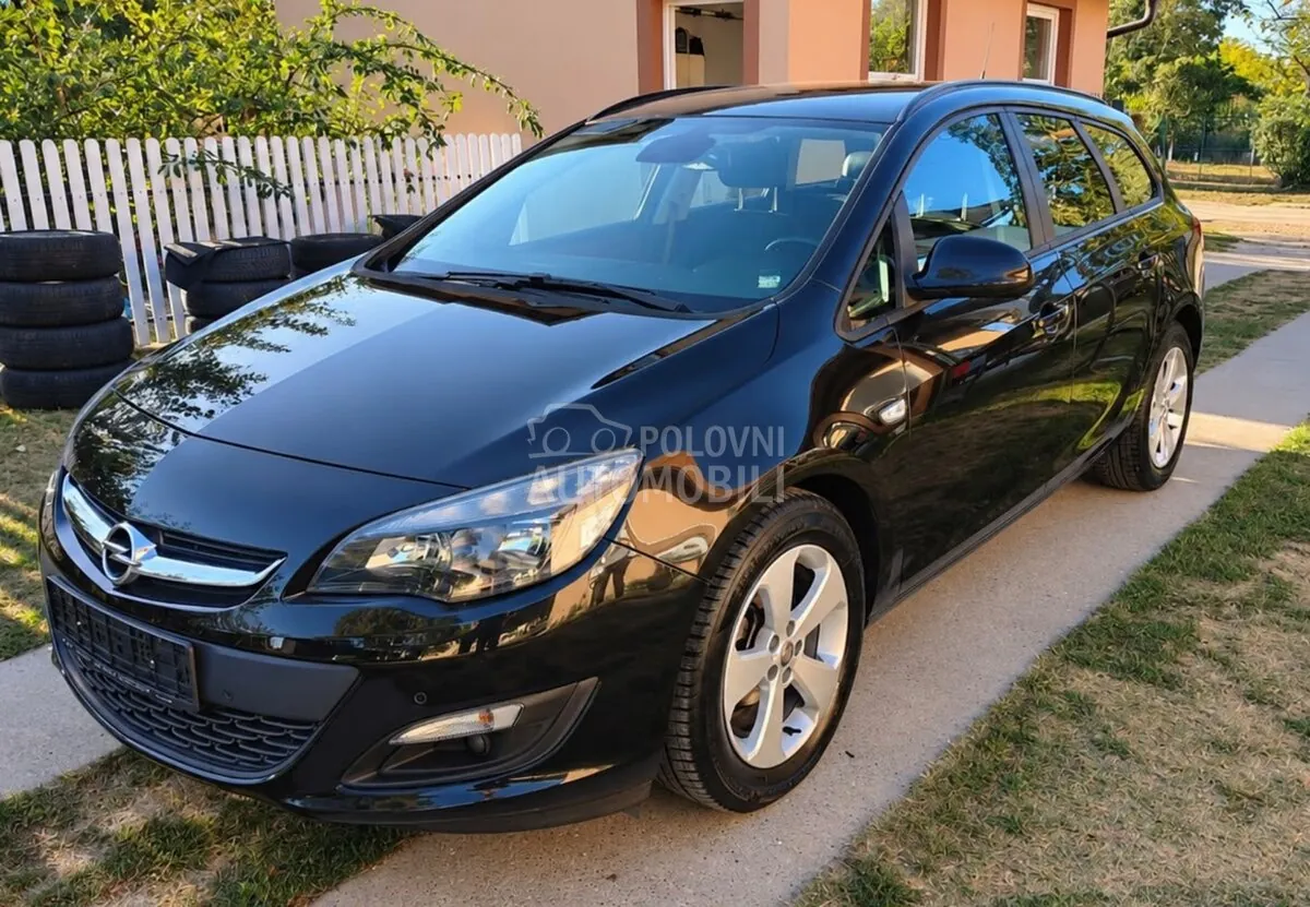 Opel Astra 2014 photo 2