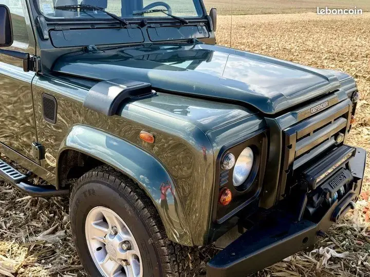 Land Rover Defender 2005 photo 5