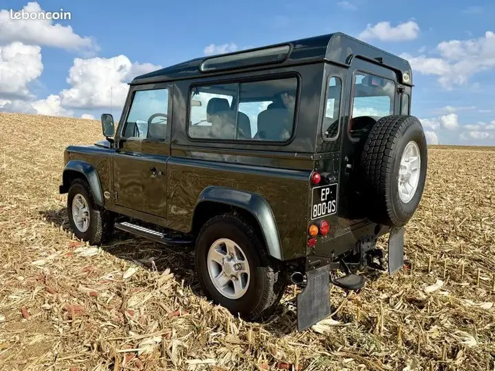 Land Rover Defender 2005 photo 4