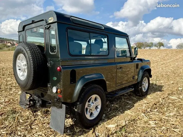 Land Rover Defender 2005 photo 3