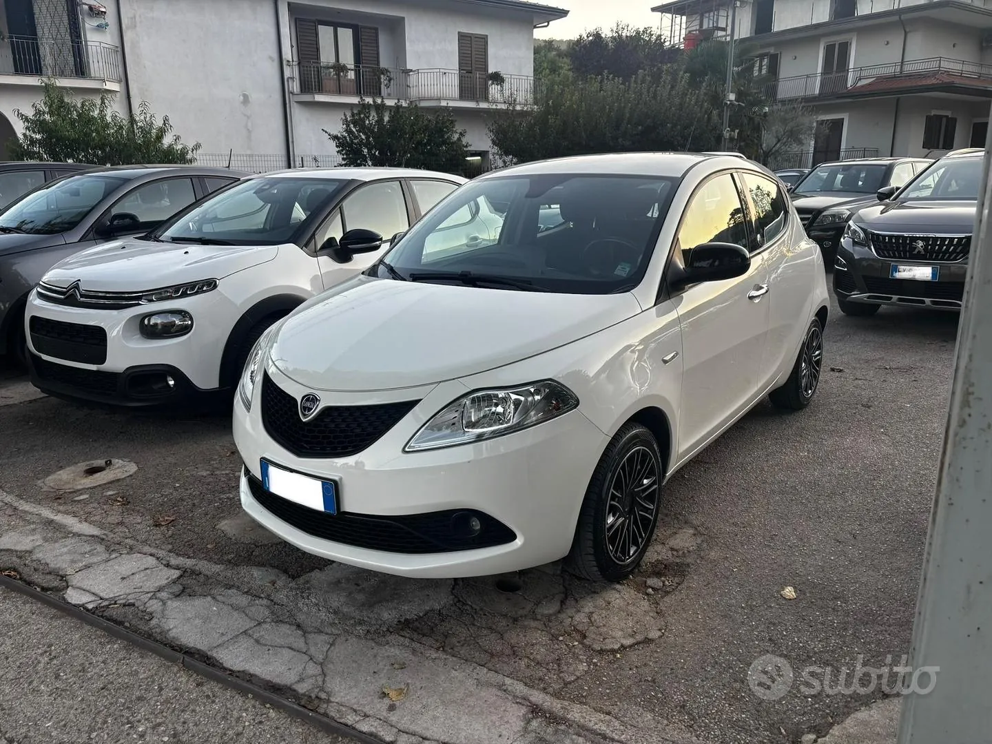 Lancia Ypsilon 2018 photo 2