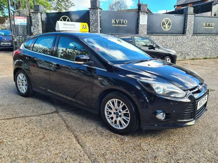 Ford Focus 2012 photo 3