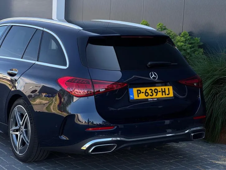 Mercedes-Benz C-Class 2022 photo 3