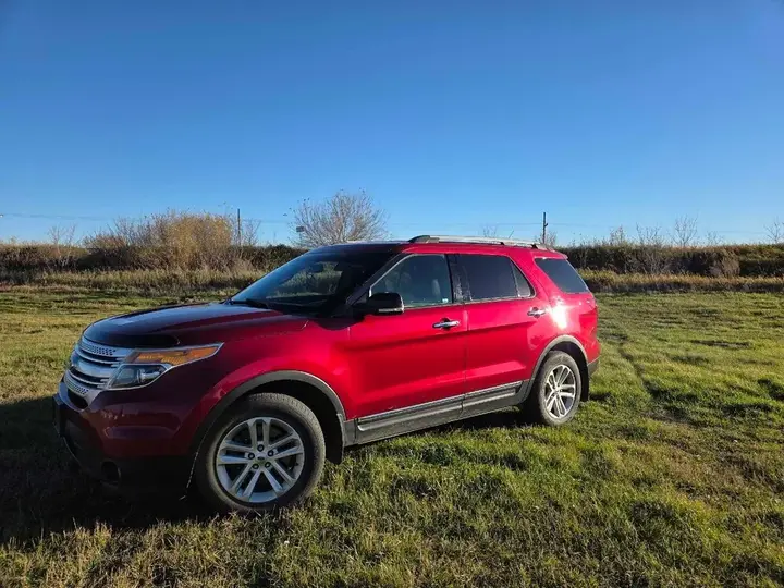 Ford Explorer 2015 photo 2