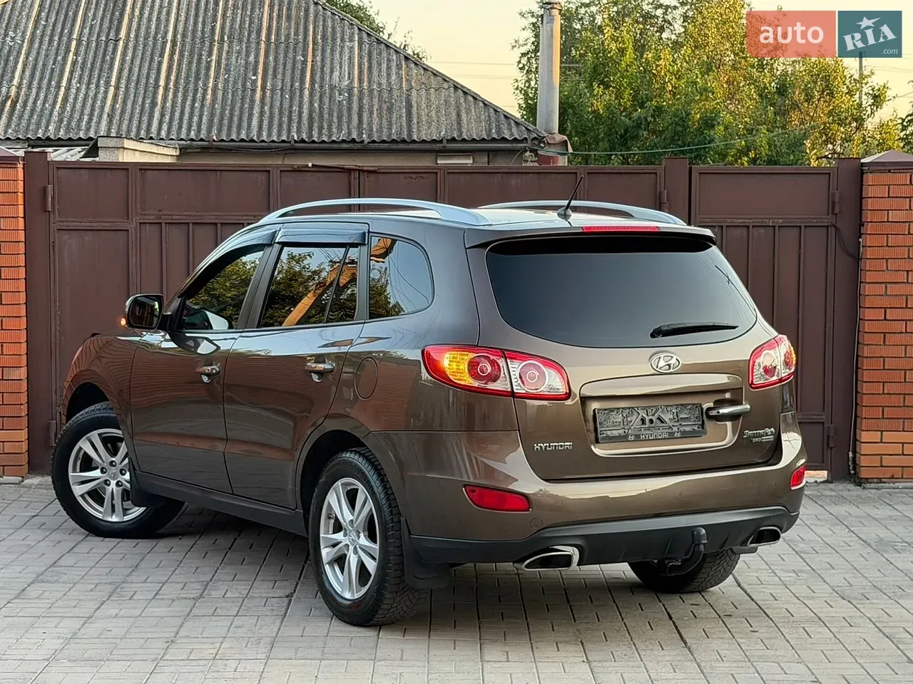 Hyundai Santa Fe 2010 photo 3