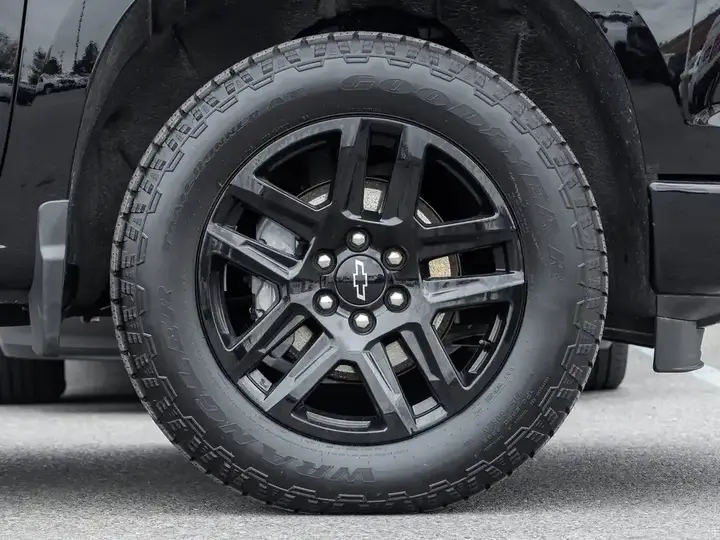 Chevrolet Silverado 1500 2025 photo 4