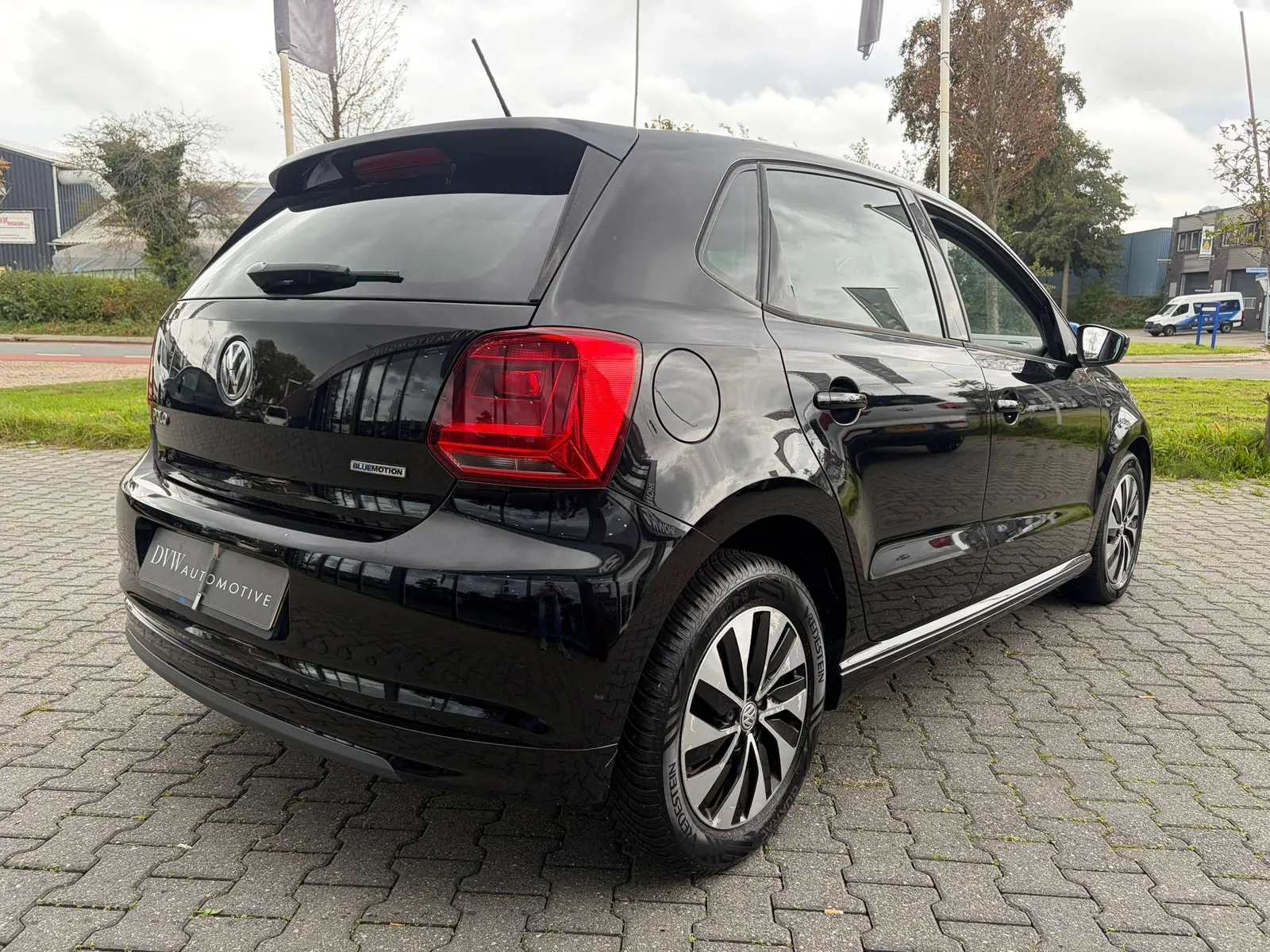 Volkswagen Polo 2015 photo 4