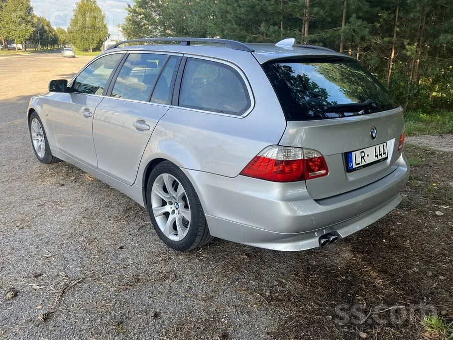 BMW 525I