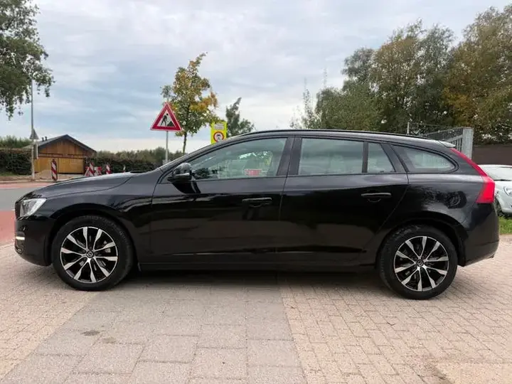 Volvo V60 2016 photo 2