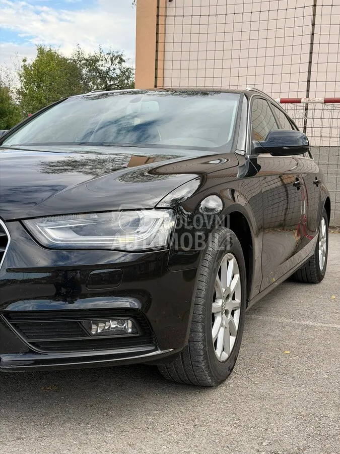 Audi A4 2013 photo 4