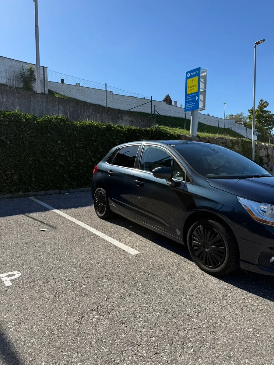 Citroen C4 2012 photo 2