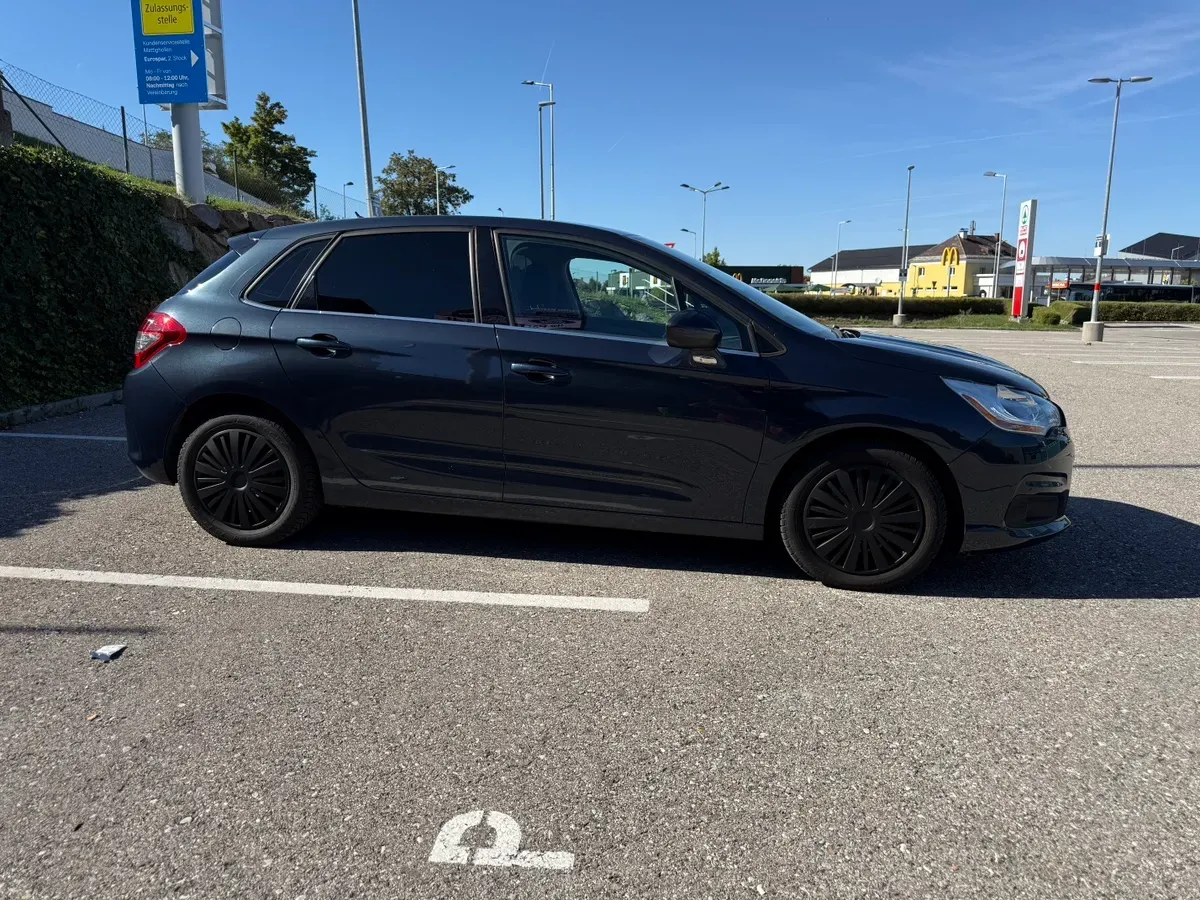 Citroen C4 2012 photo 3