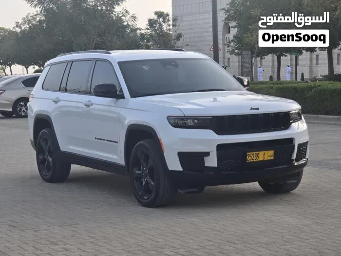 Jeep Grand Cherokee L 2023 photo 3