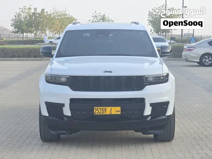 Jeep Grand Cherokee L 2023 photo 2