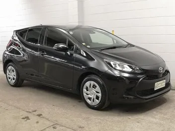 Toyota Aqua 2023 photo 2