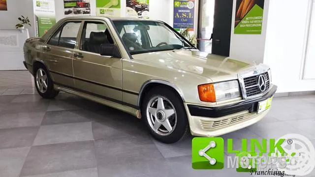 Mercedes-Benz 190 1985 photo 4
