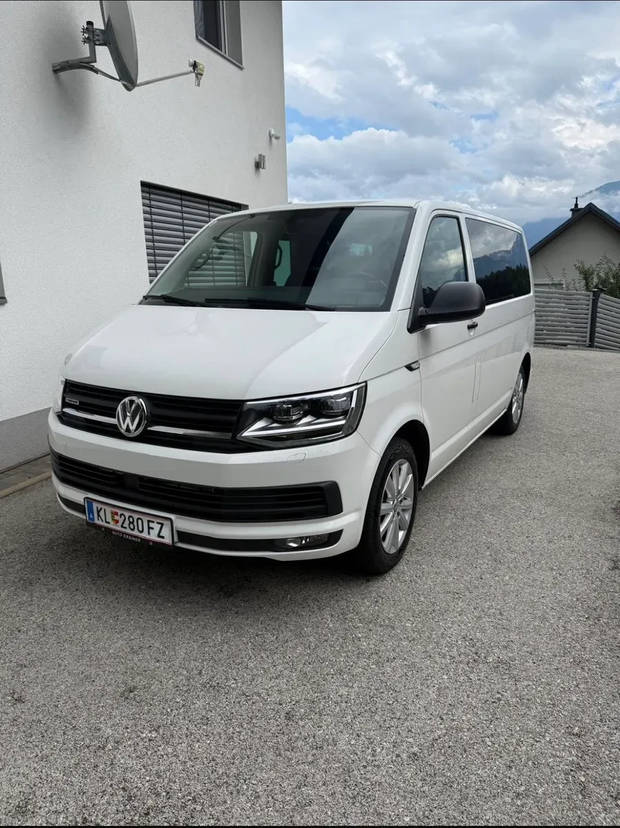 Volkswagen Multivan 2017 photo 2
