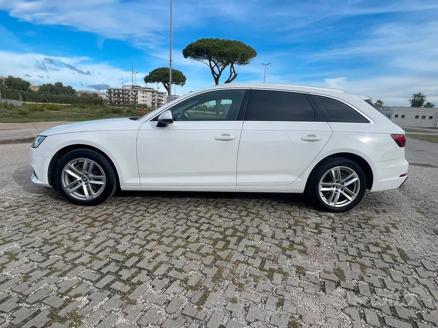 Audi A4 Avant 2019 photo 5