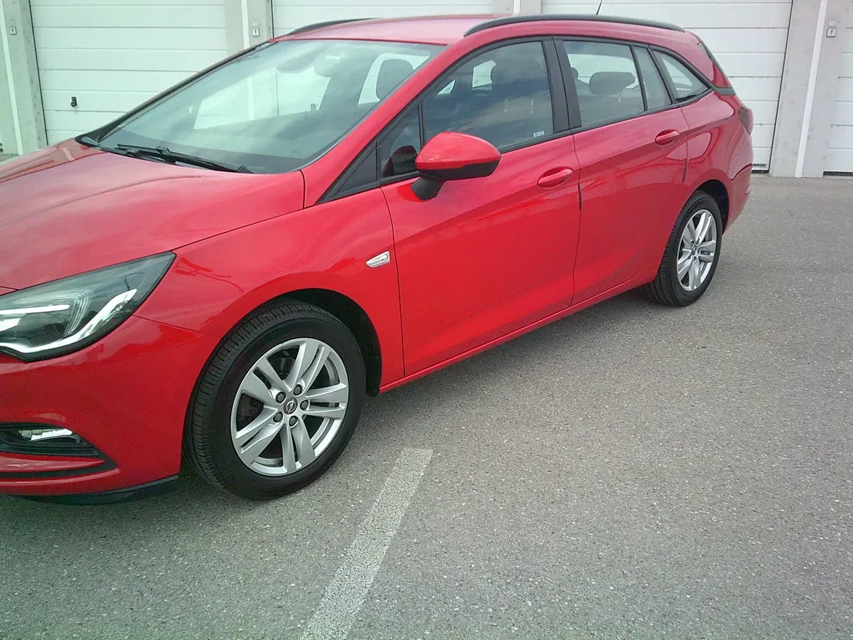 Opel Astra 2017 photo 2