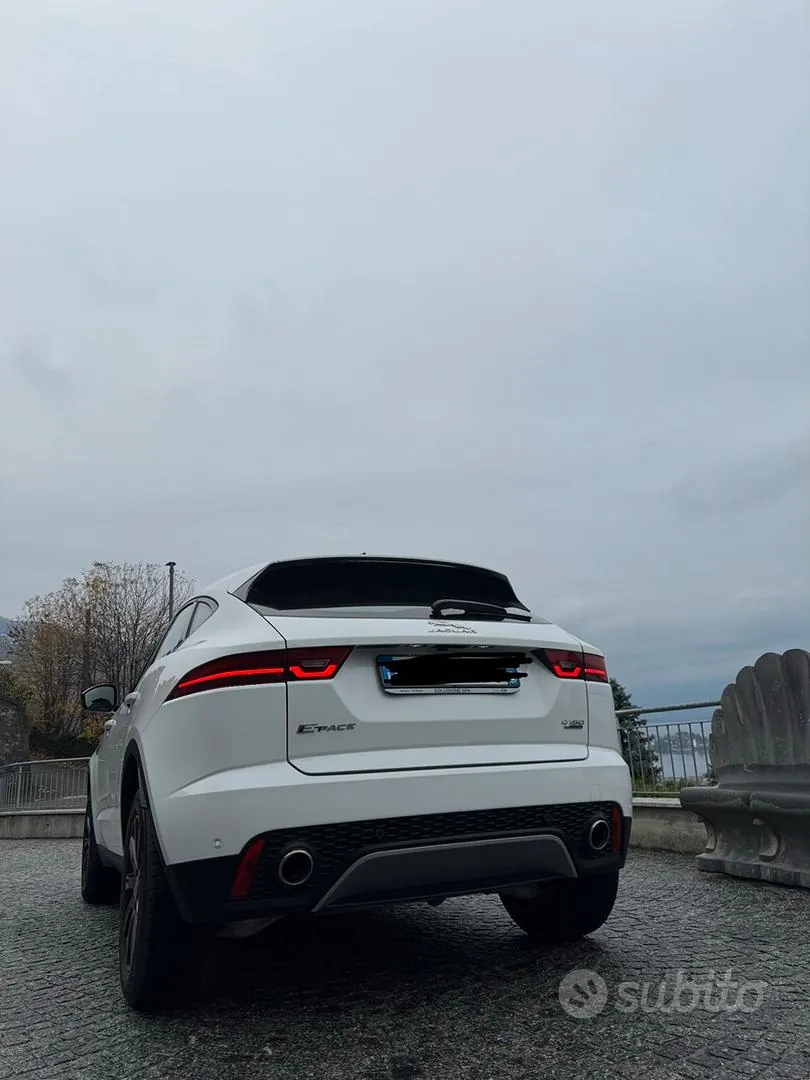 Jaguar E-Pace 2020 photo 4