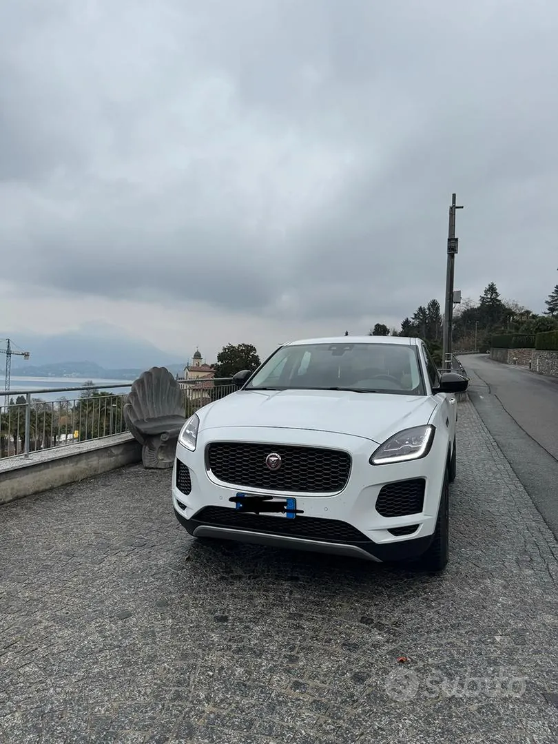 Jaguar E-Pace 2020 photo 3