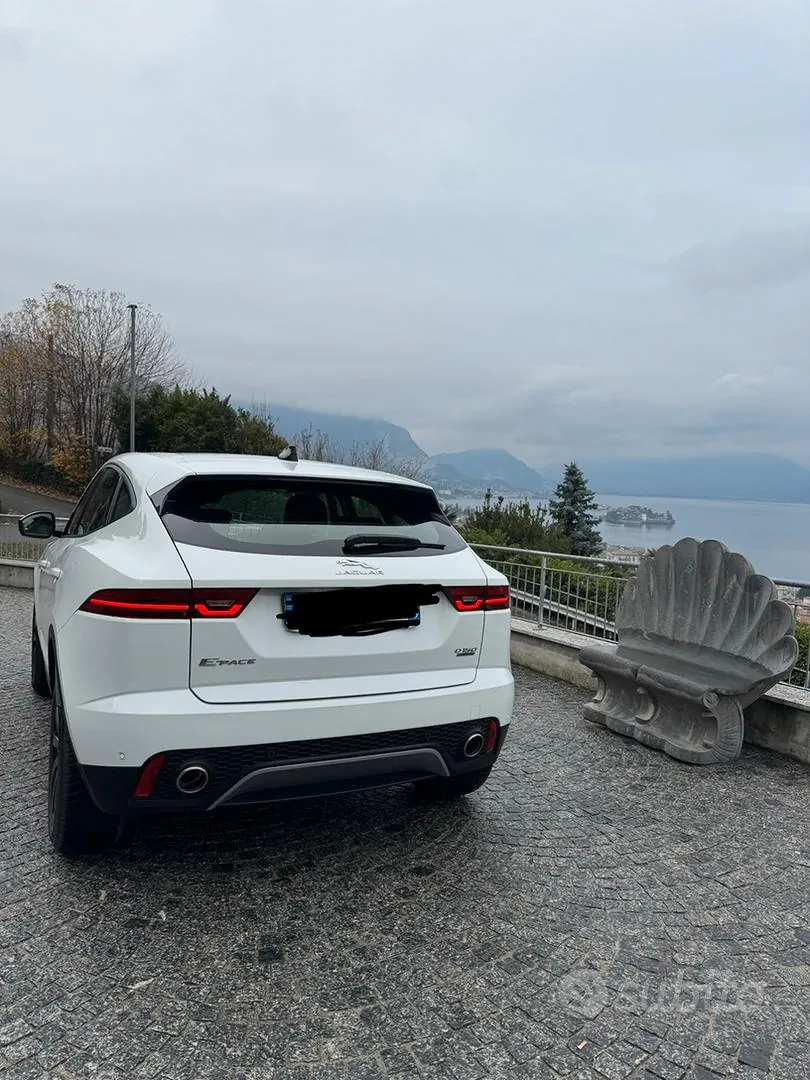 Jaguar E-Pace 2020 photo 2