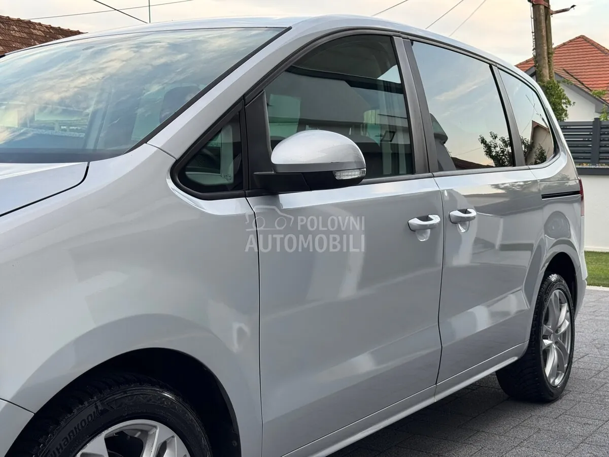Seat Alhambra 2011 photo 3