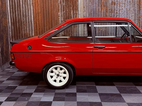 Ford Escort 1977 photo 4