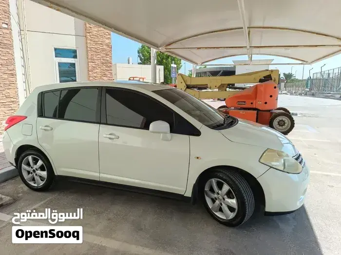 Nissan Tiida 2009 photo 3