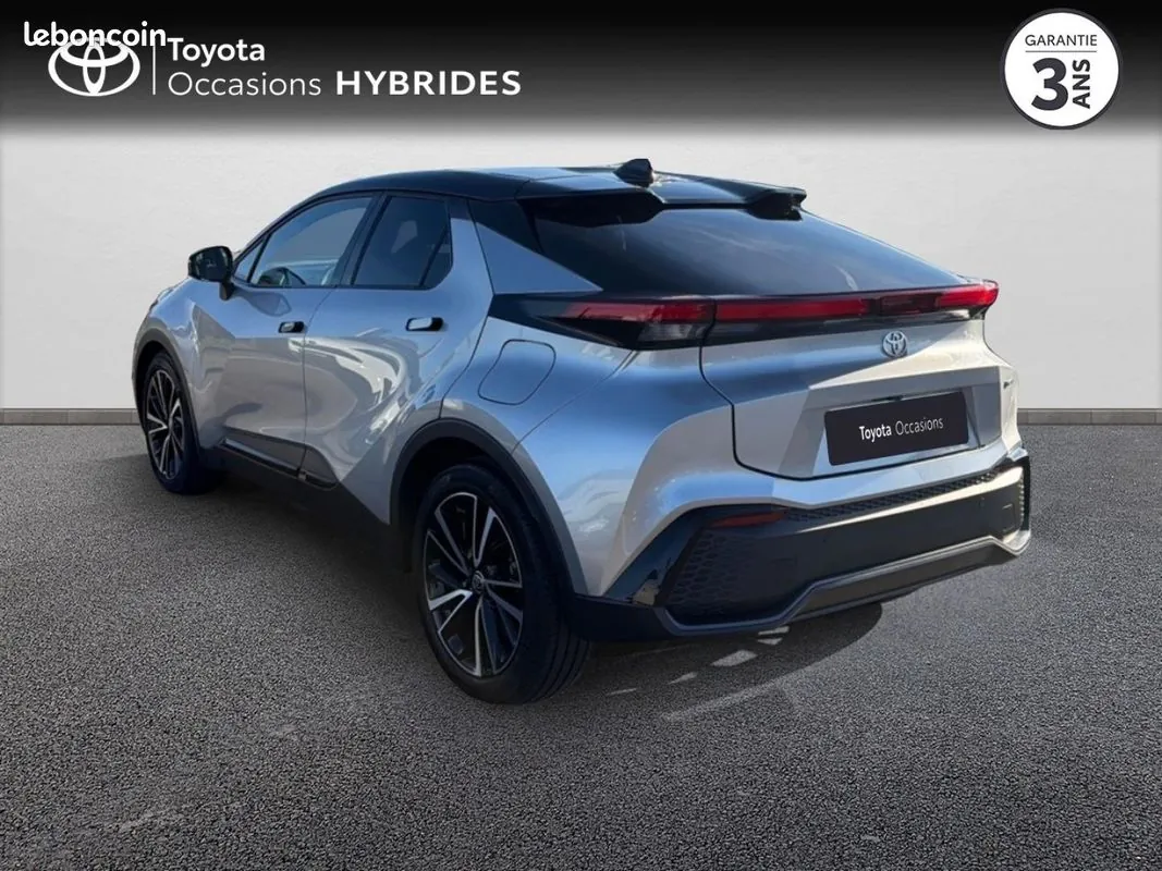 Toyota C-Hr 2025 photo 2