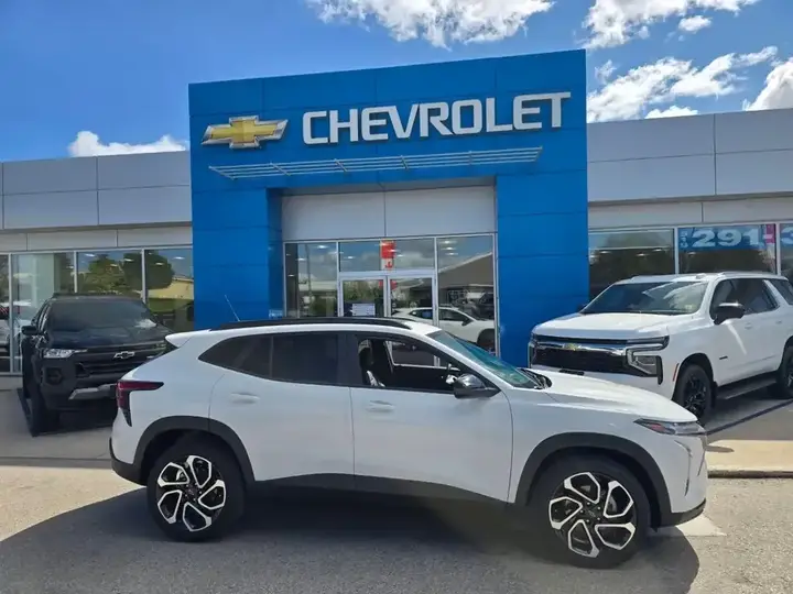 Chevrolet Trax 2026 photo 2