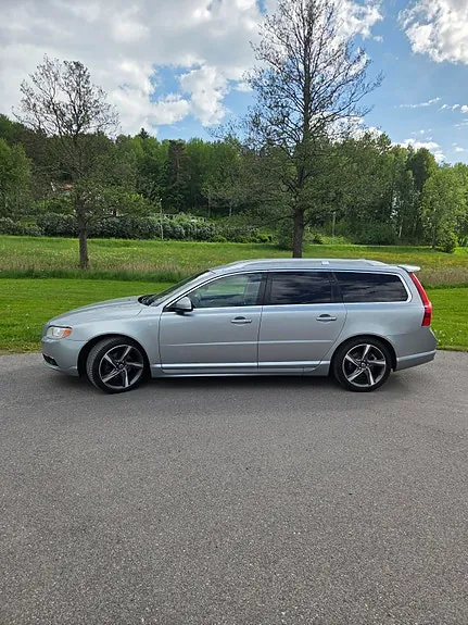Volvo V70 2012 photo 3