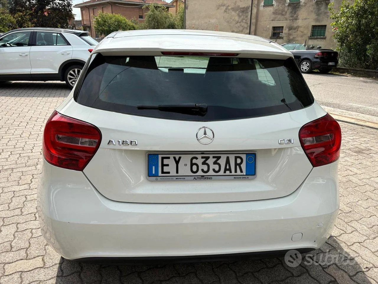 Mercedes-Benz A 180 2015 photo 3