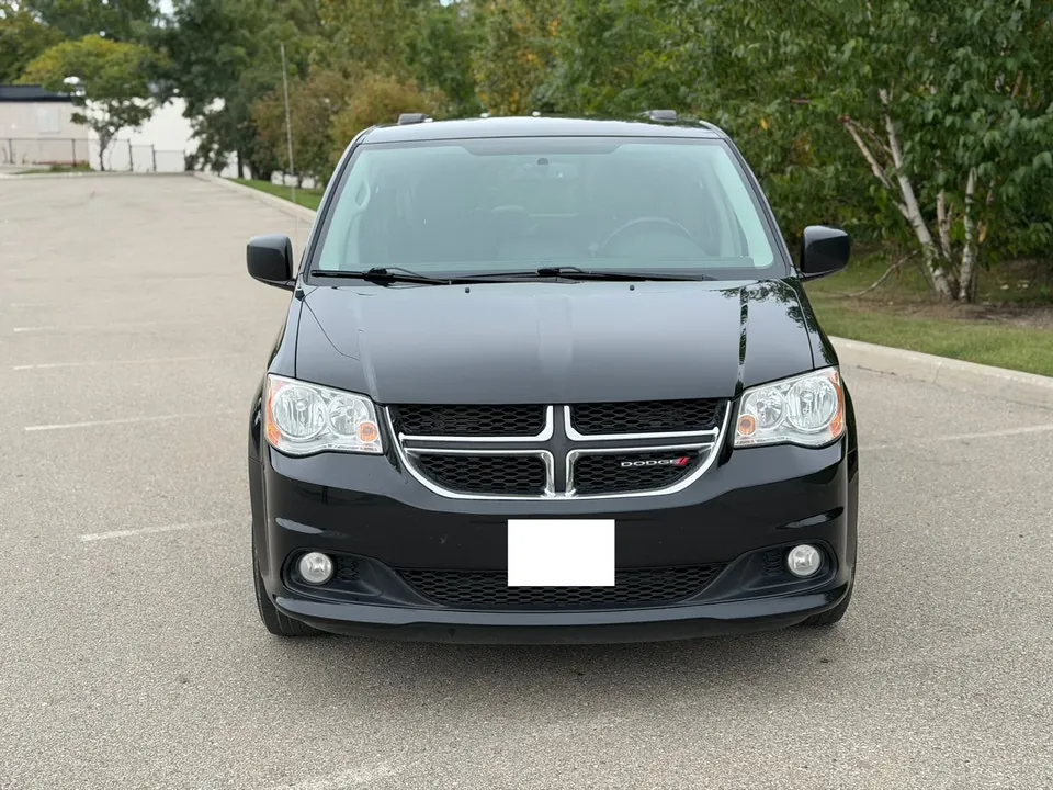 Dodge Grand Caravan 2016 photo 2