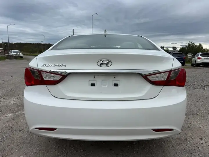 Hyundai Sonata 2012 photo 5