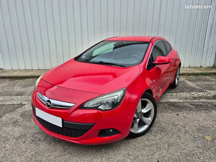 Opel Astra 2012 photo 2