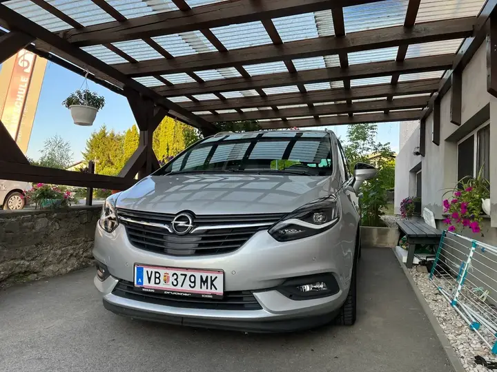 Opel Zafira Tourer