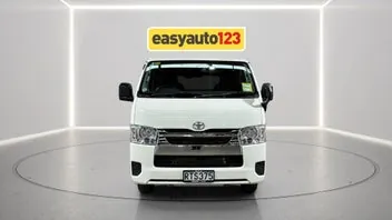 Toyota Hiace 2026 photo 3