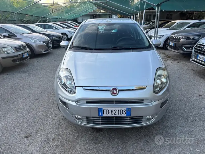 Fiat Punto 2015 photo 2