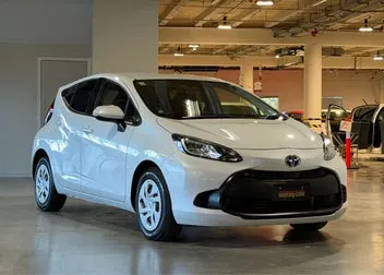Toyota Aqua 2021 photo 2