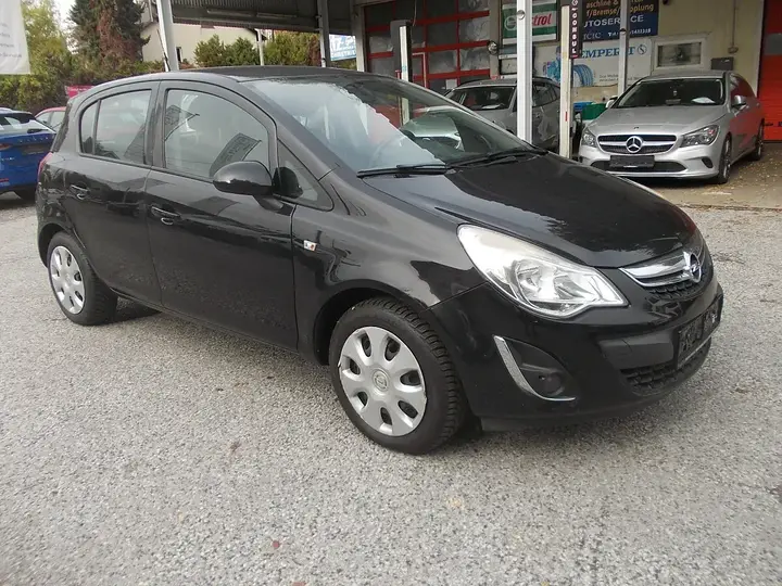 Opel Corsa 2011 photo 3
