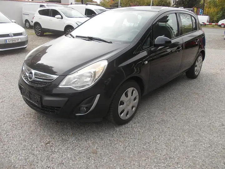 Opel Corsa 2011 photo 2