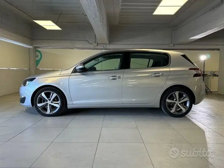 Peugeot 308 2014 photo 2