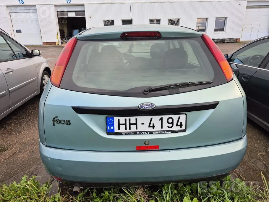 Ford Focus 1998 photo 3
