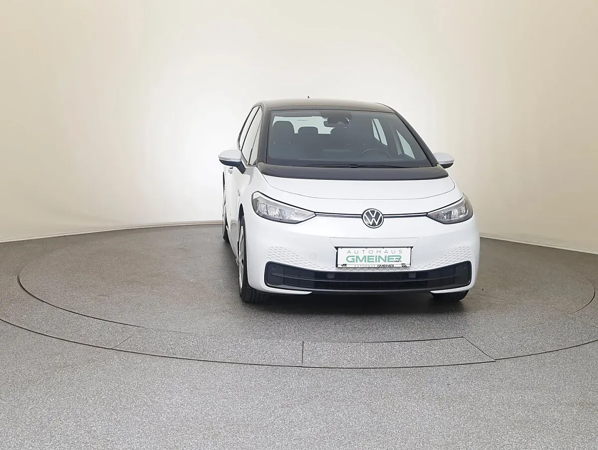 Volkswagen Id.3 2023 photo 2