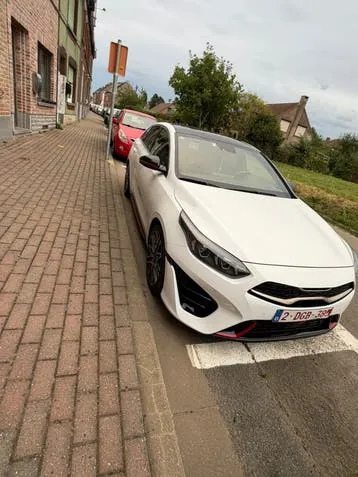 Kia Proceed
