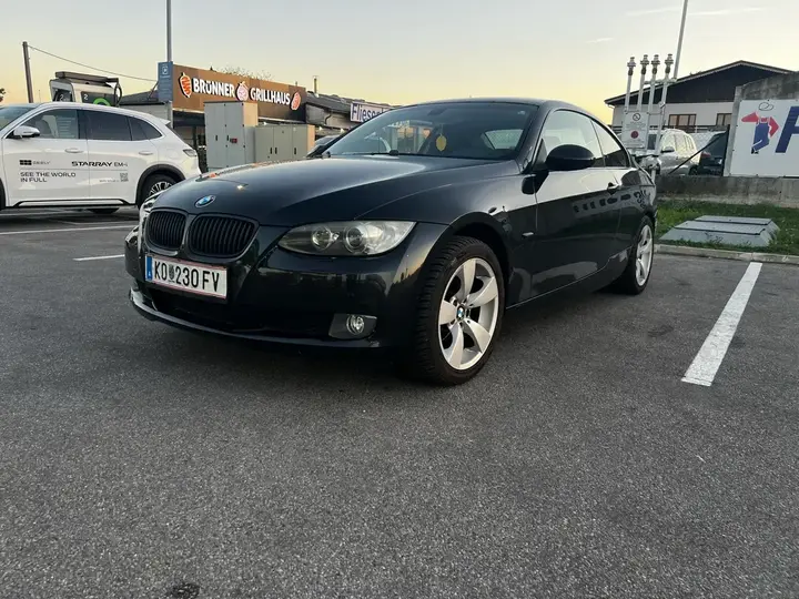 BMW 3 Series 2008 photo 2