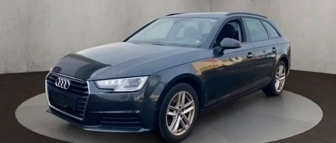 Audi A4 2017 photo 2