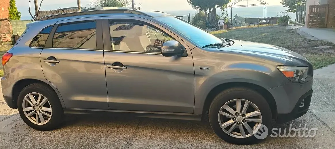 Mitsubishi Asx 2011 photo 2