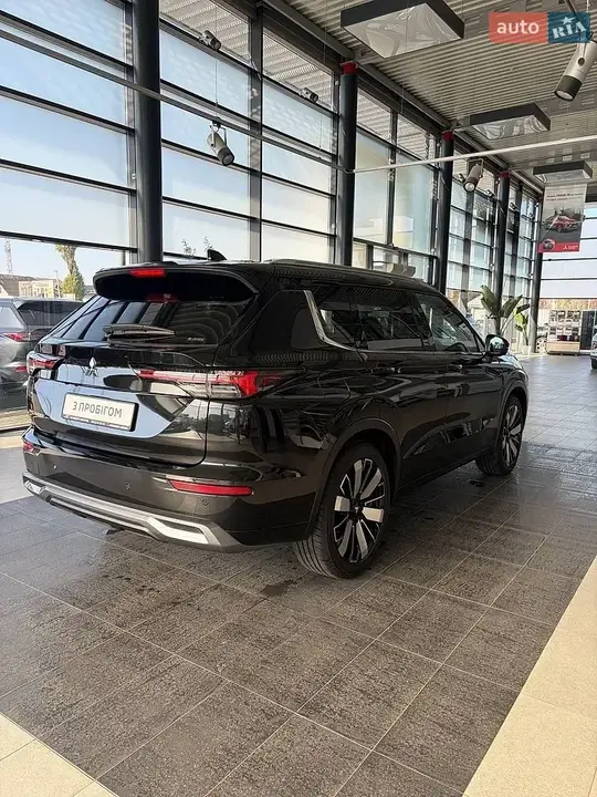 Mitsubishi Outlander 2026 photo 3